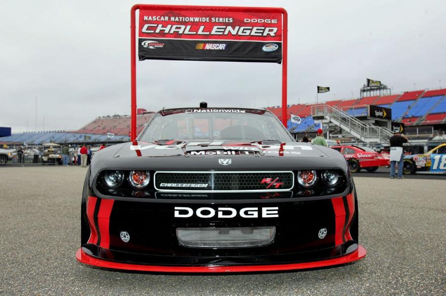  Dodge Challenger NASCAR Nationwide Series Car 2010 года  (фото 6 из 6)
